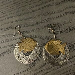 Metal hanging earring